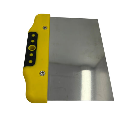 Scrapper With Plastic Handle